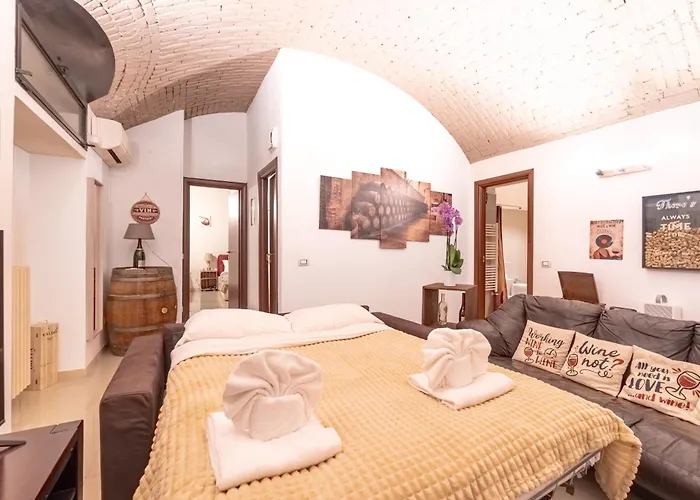 The Wine Cave, Cool & Spacious 2Br, Steps From Milano Centrale, Ideal For Large Groups And Families